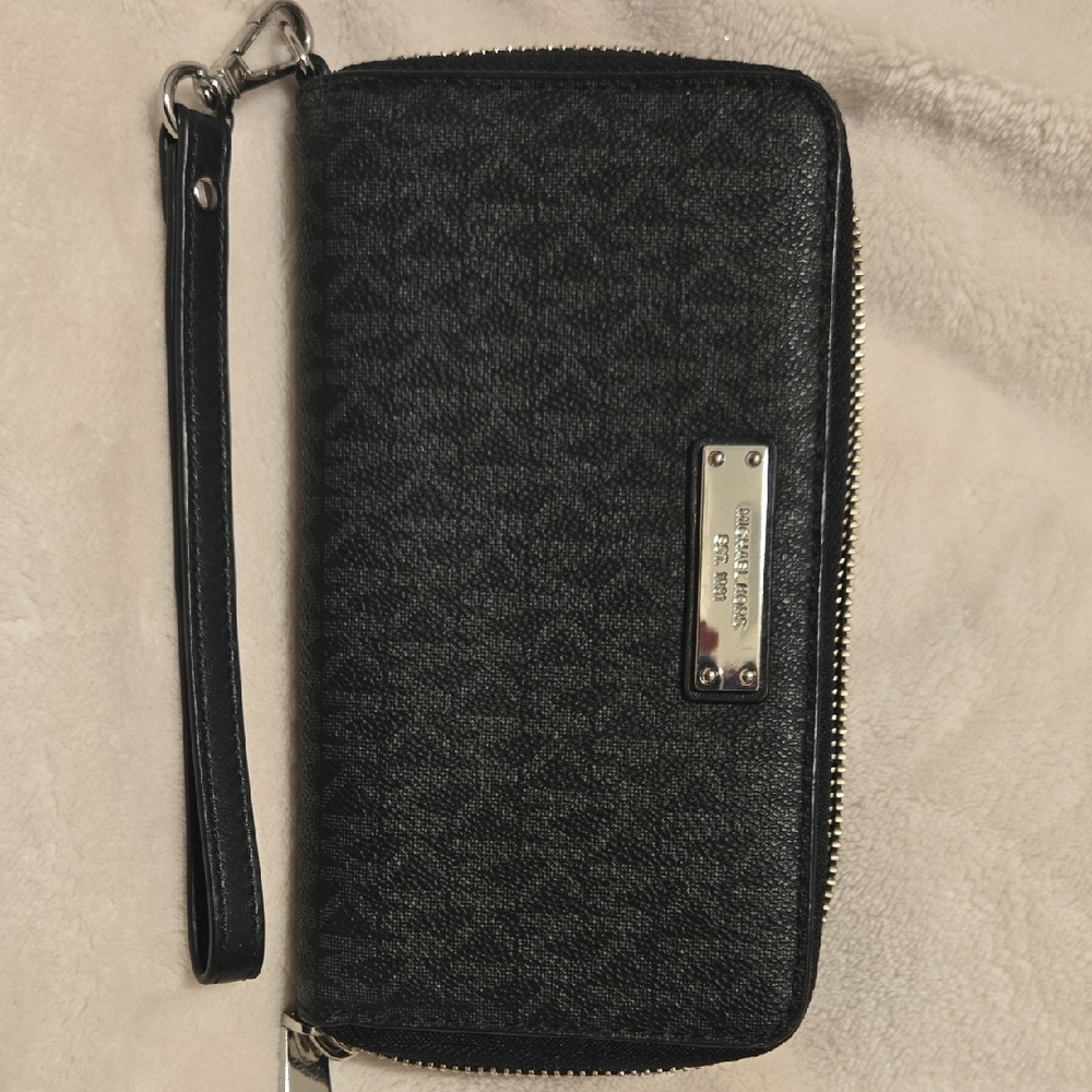 Michael Kors Black Textured Wristlet